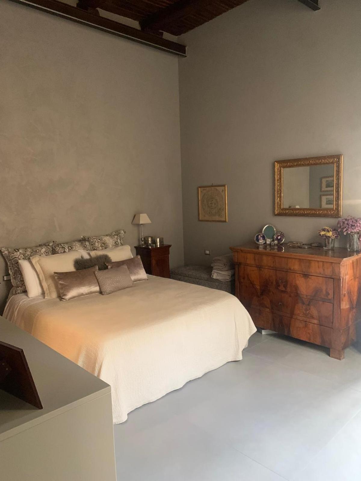 Apartmán La Casa Di Paola Salerno Exteriér fotografie